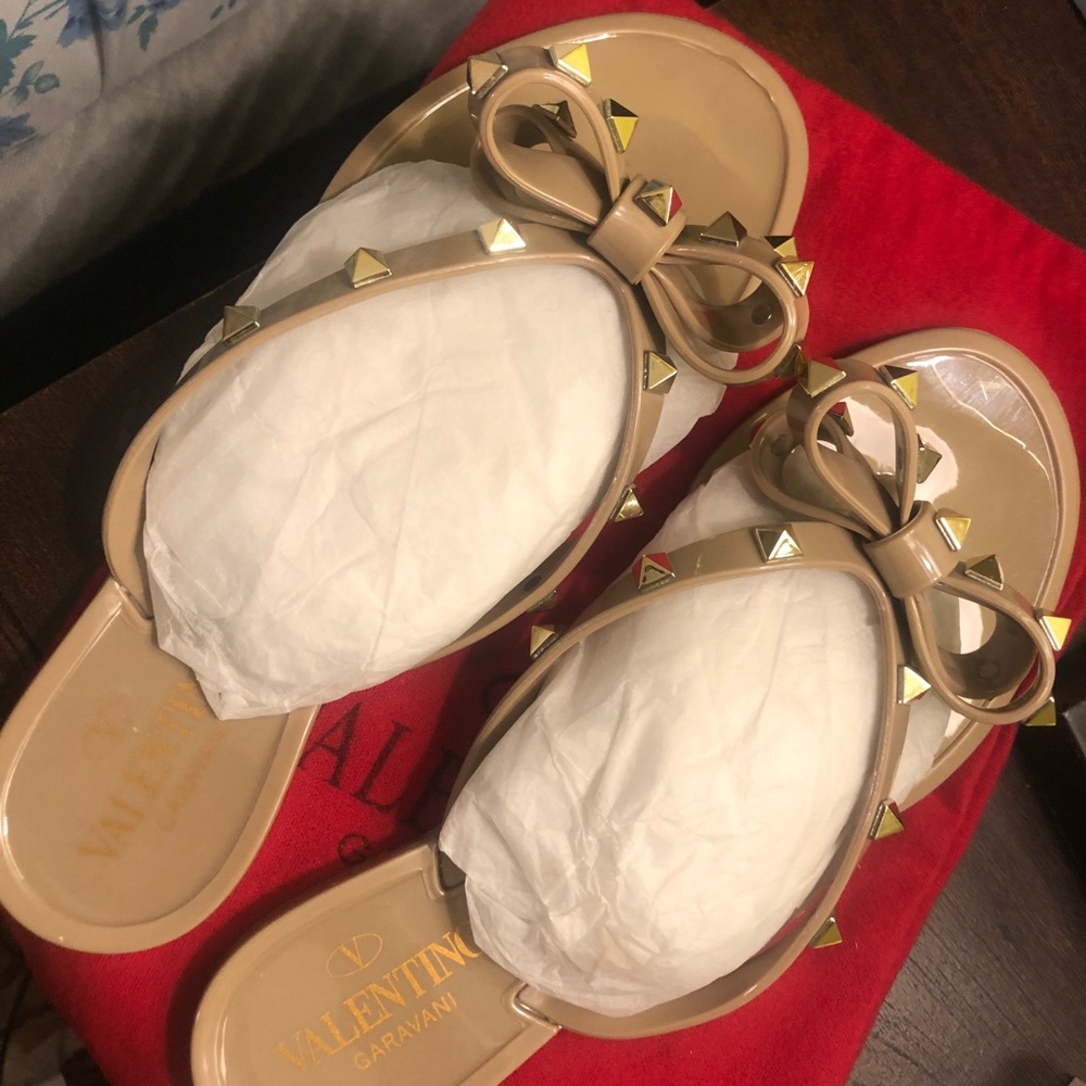 Valentino flip flops 7/7.5